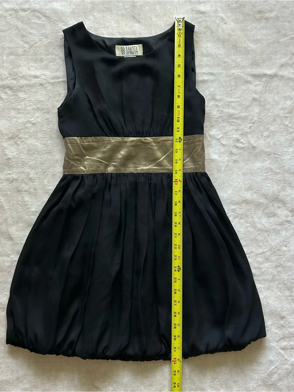 BB Dakota Bubble Hem Dress Size 2 Black Gold Satin Cocktail Mini